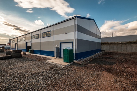 Здание обслуживания тяжелой техники "Артель Старателей Юг"